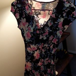 Juniors floral blouse